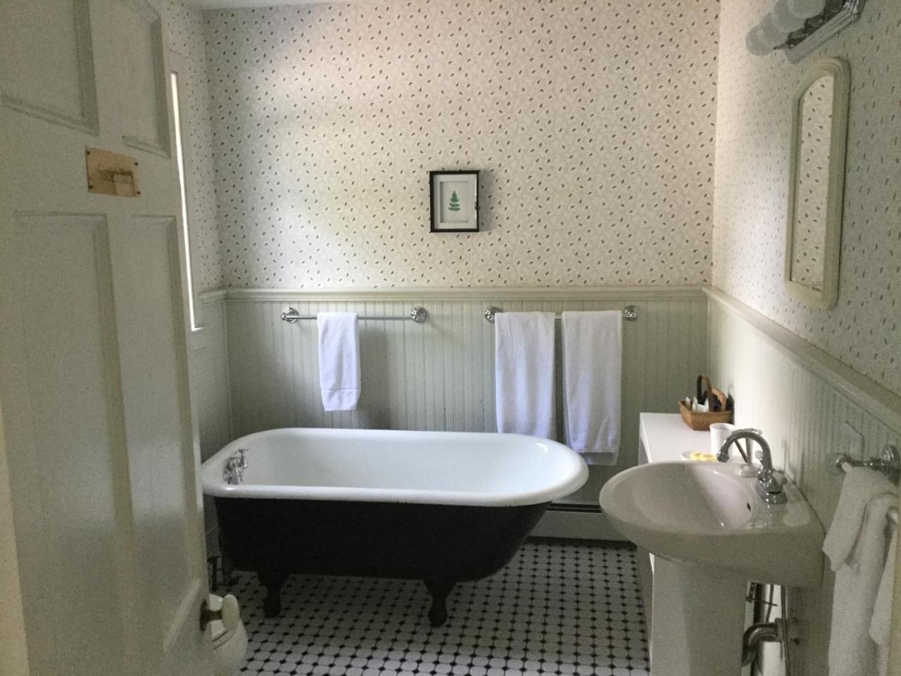 Eddington House Inn North Bennington ภายนอก รูปภาพ
